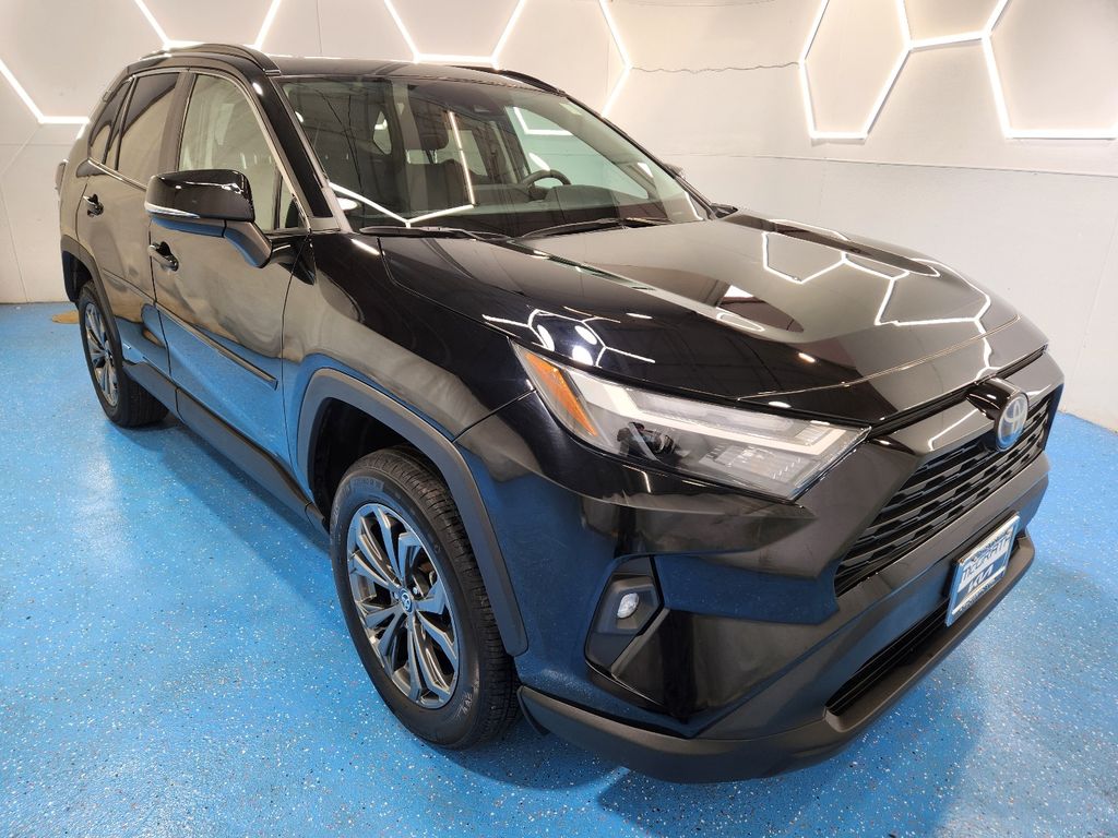 2022 Toyota RAV4 Hybrid XLE Premium AWD