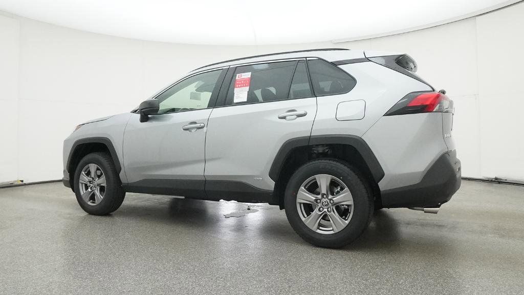 2025 Toyota RAV4 LE 4