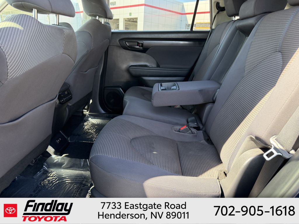 Used 2021 Toyota Highlander SUV