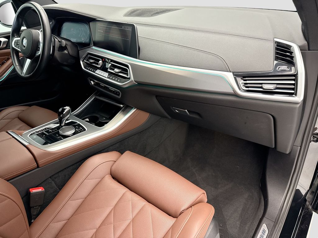 Thumbnail: 2023 BMW X5 - 16