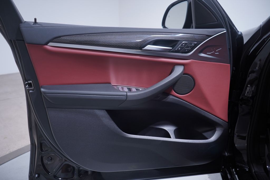 2025 BMW X4 M40i 10