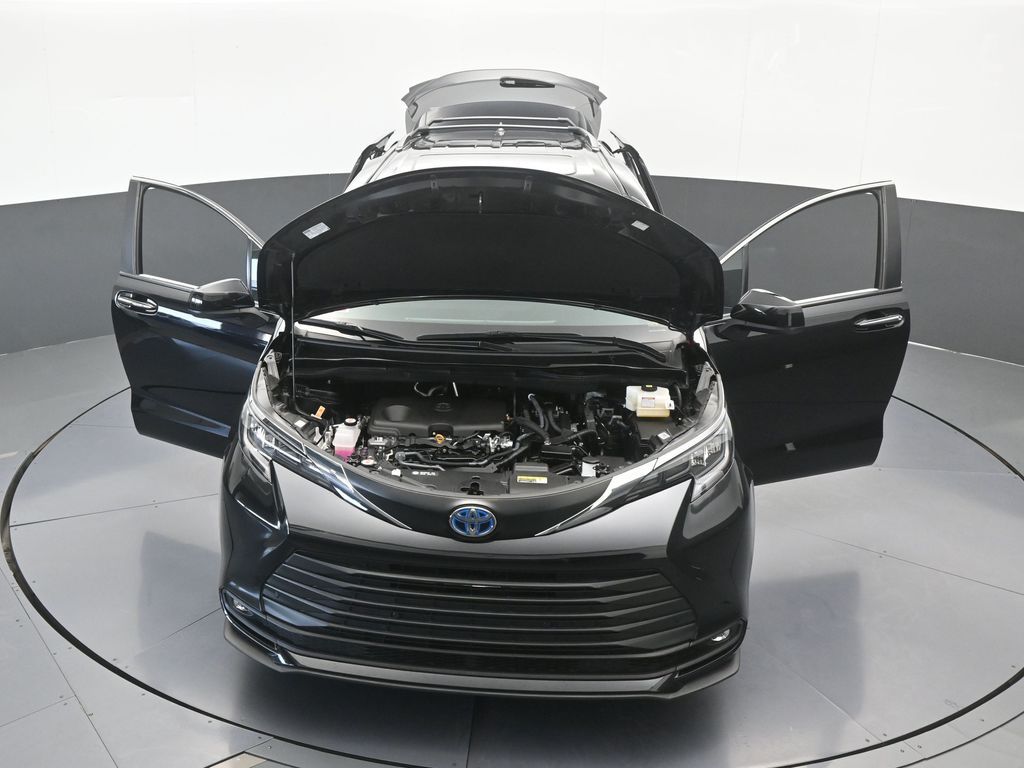 Used 2025 Midnight Black Metallic Toyota XLE image 75