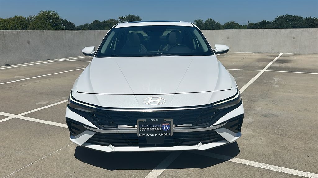2025 Hyundai Elantra Limited White at Baytown Hyundai