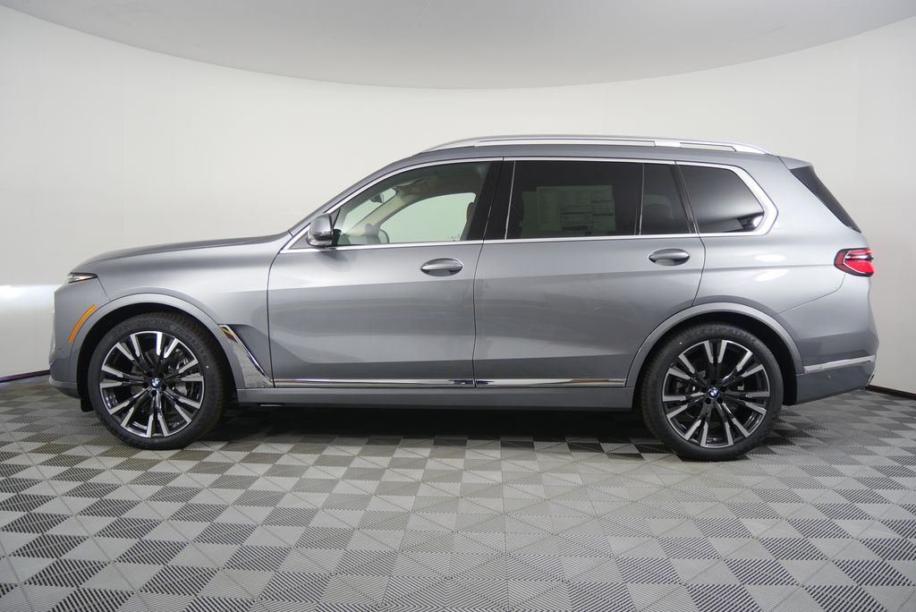 Thumbnail: 2026 BMW X7 - 6