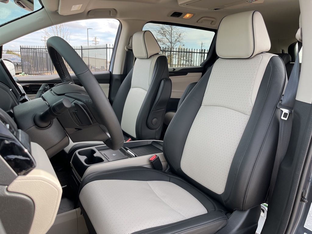 Thumbnail: 2026 Honda Odyssey - 26