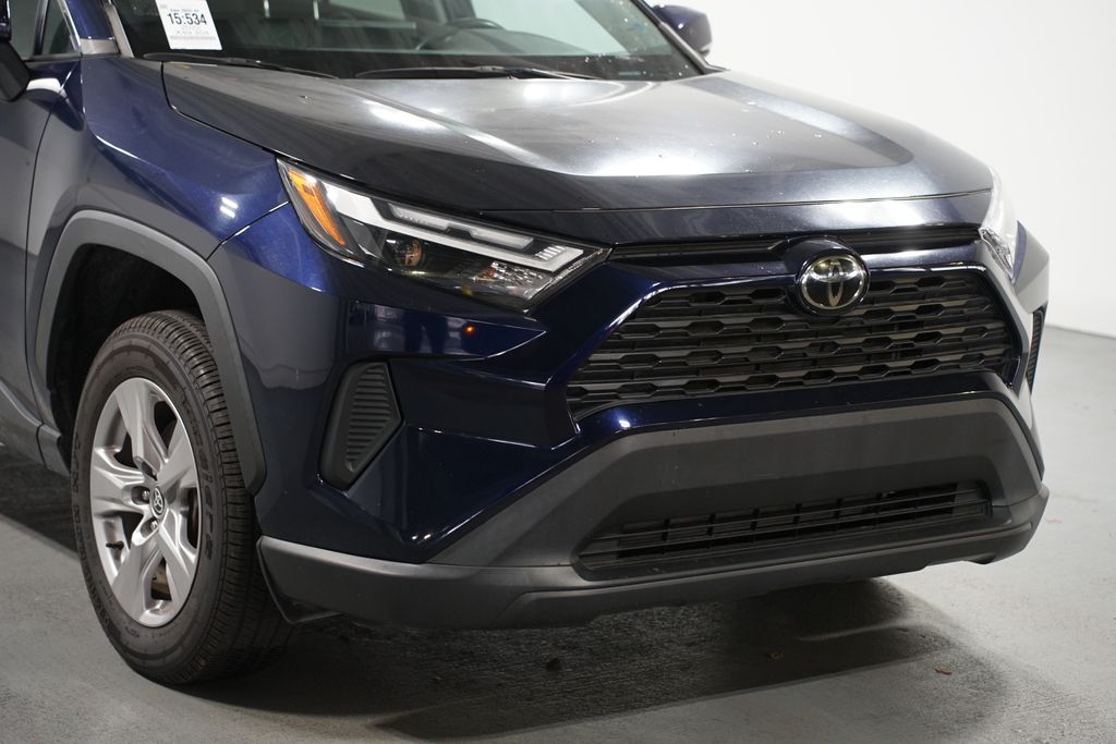 Thumbnail: 2022 Toyota RAV4 - 4