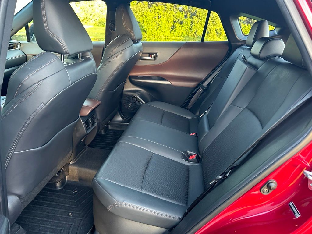 Thumbnail: 2021 Toyota Venza - 12