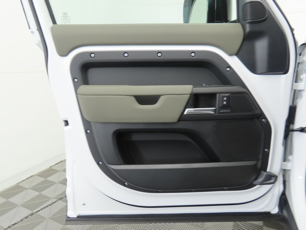 Thumbnail: 2026 Land Rover Defender - 26