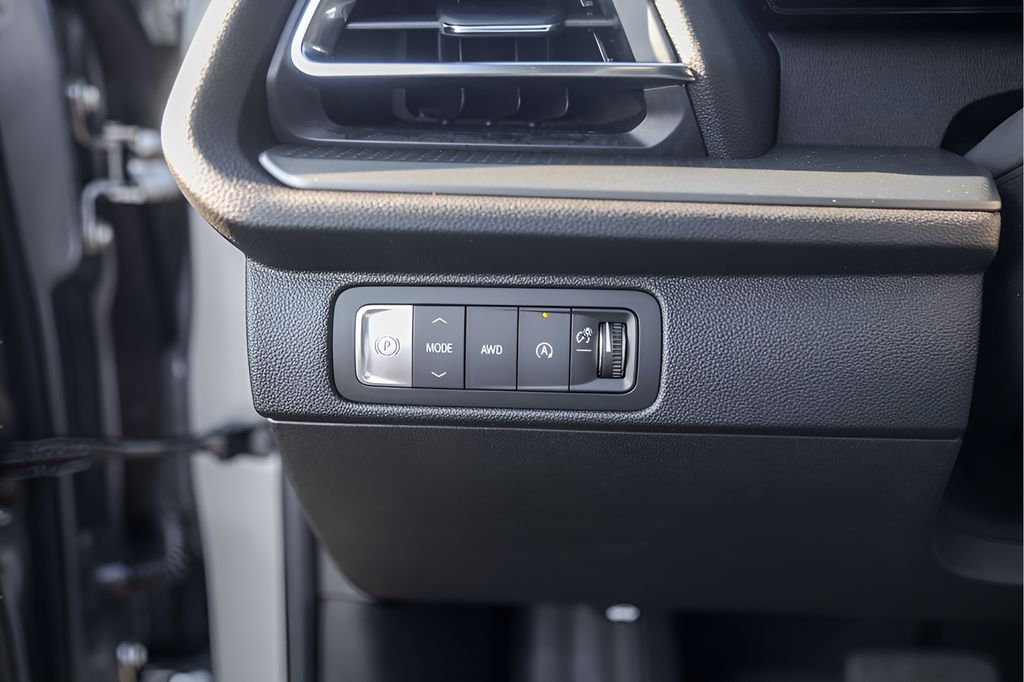 Used Car 2025 Chevrolet Traverse  Lt For Sale Under $50,000 In Austin, Texas