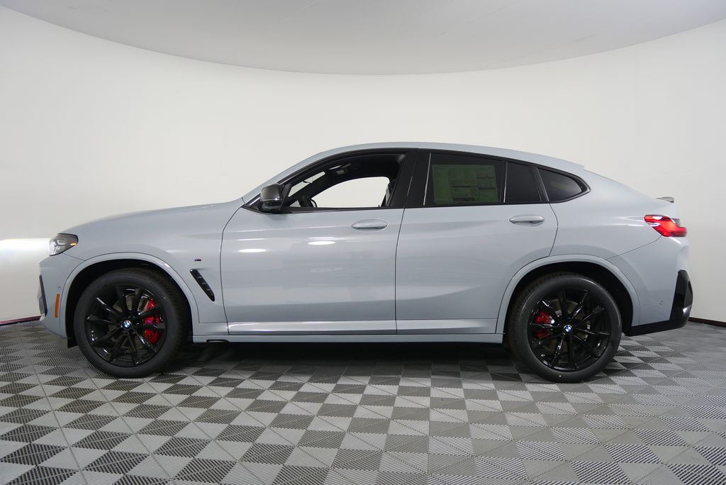 Thumbnail: 2025 BMW X4 - 6