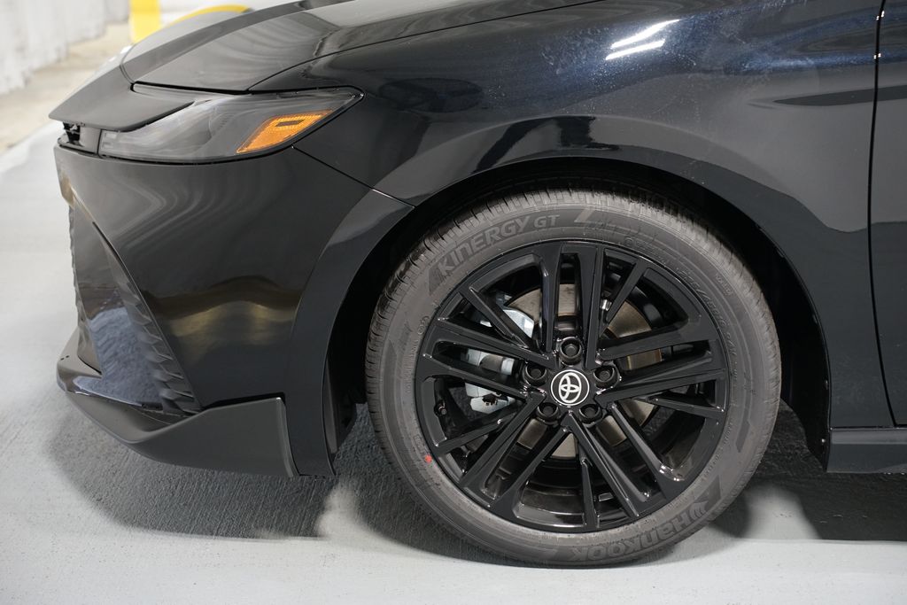 Thumbnail: 2025 Toyota Camry - 5