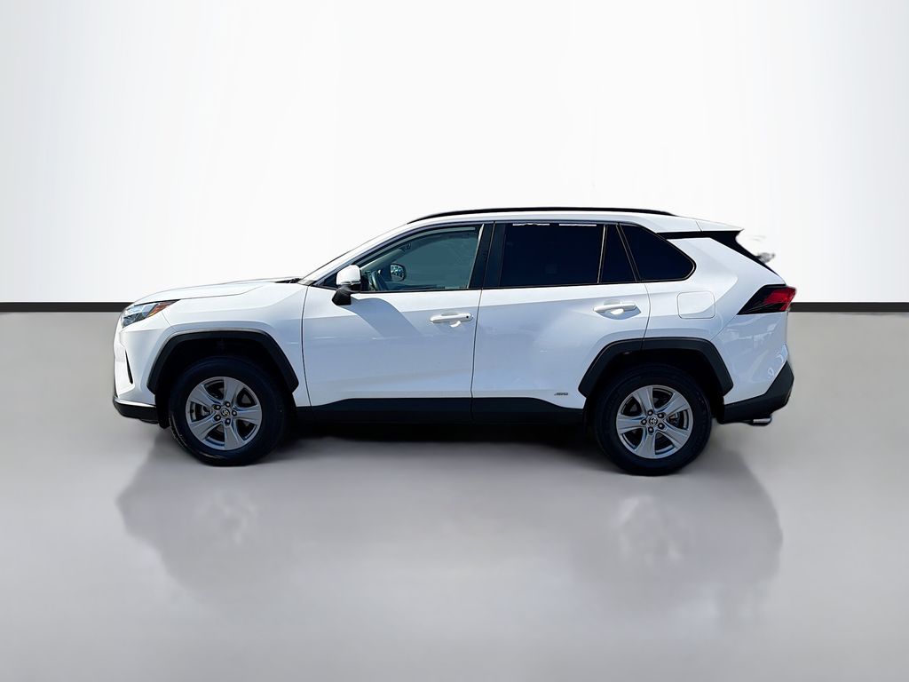 Thumbnail: 2022 Toyota RAV4 - 8