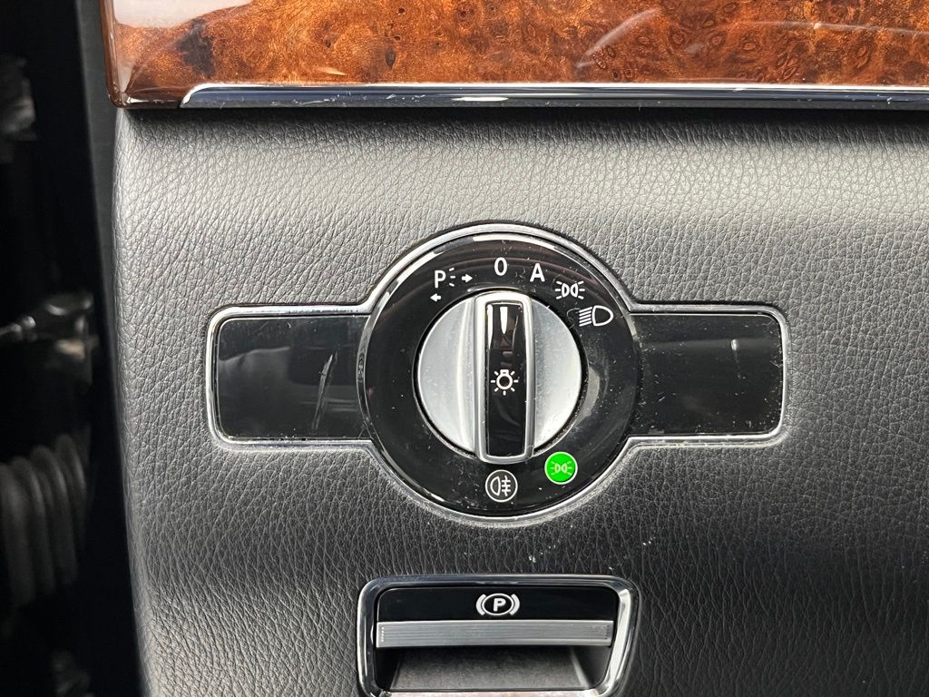 Thumbnail: 2012 Mercedes-Benz S-Class - 22