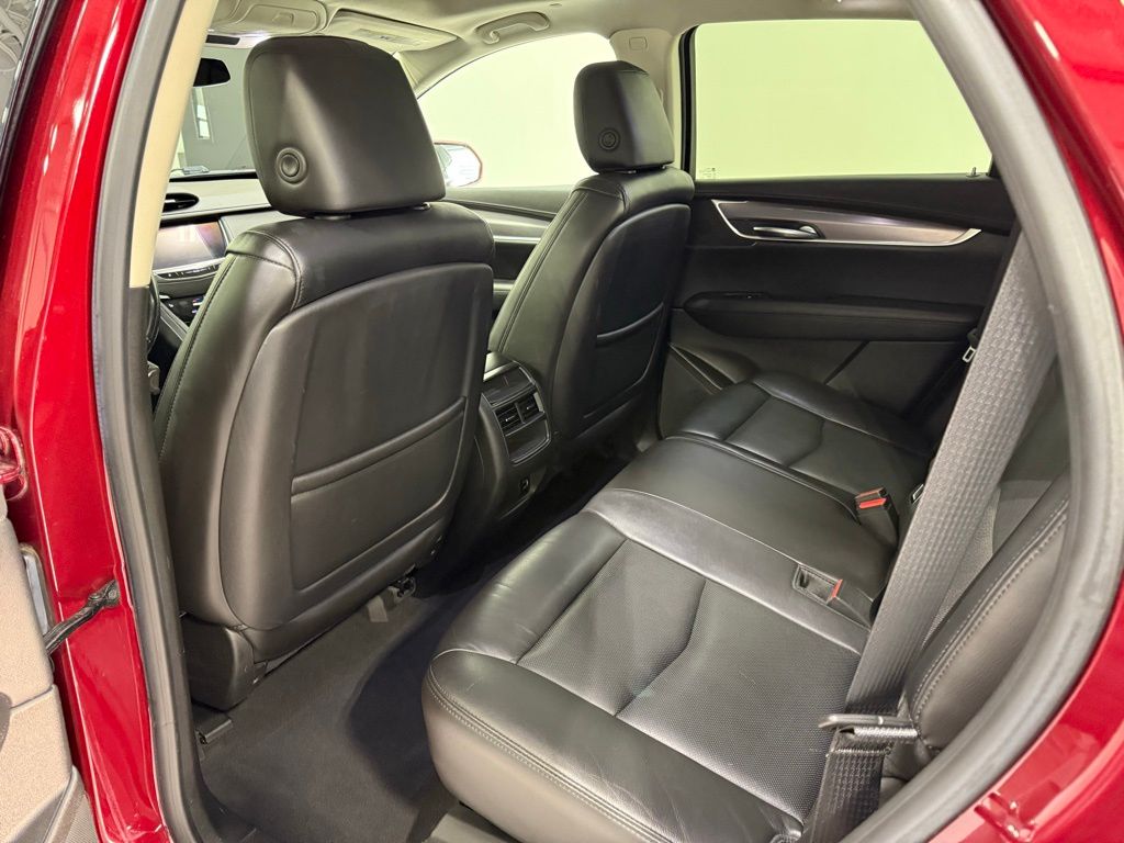 2017 Cadillac XT5 Luxury 21