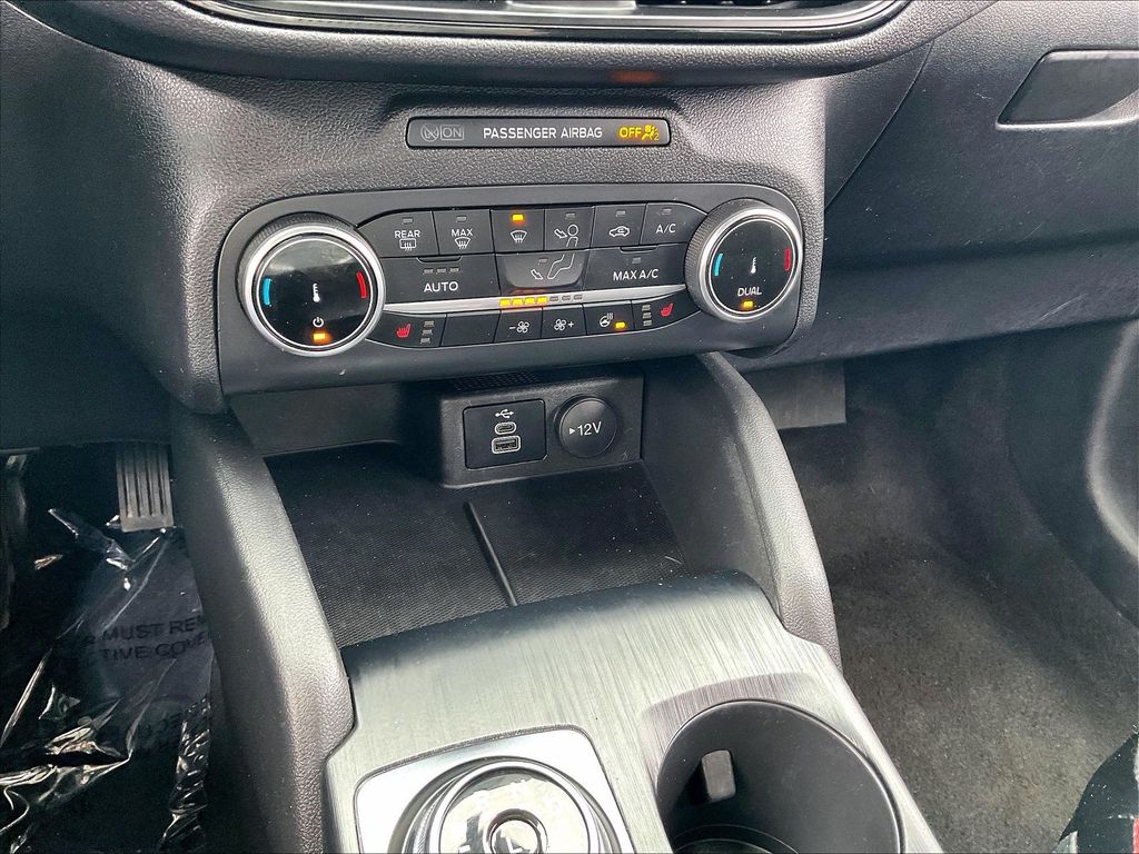 2025 Ford Escape — photo 24
