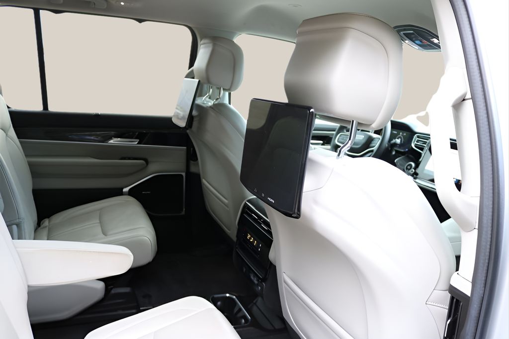 Used Car 2022 Jeep Wagoneer  Series Iii For Sale Under $50,000 In Austin, Texas