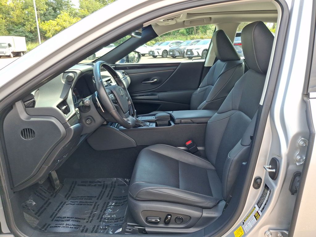 Used 2021 Lexus ES Sedan