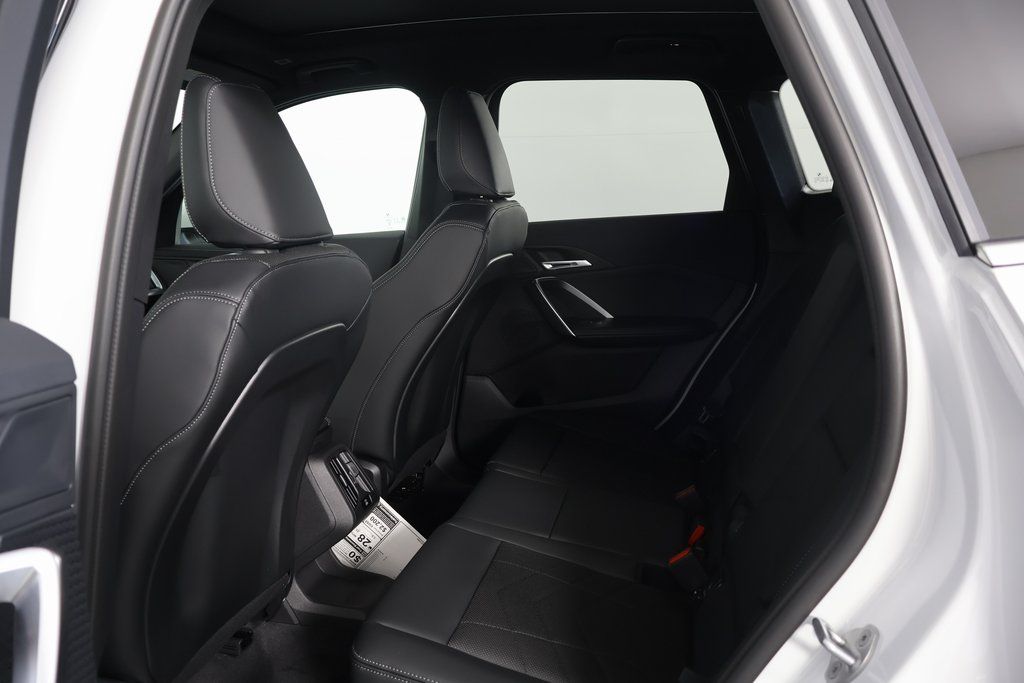 Thumbnail: 2026 BMW X1 - 6