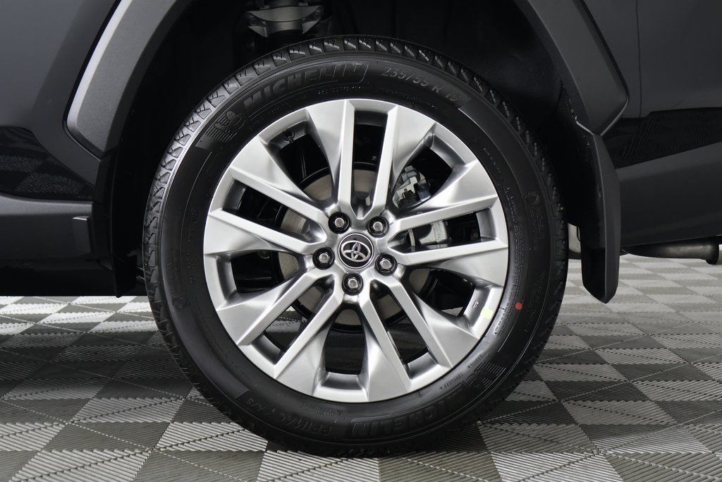 Thumbnail: 2025 Toyota RAV4 - 10