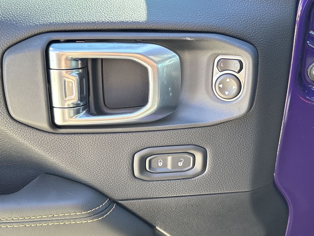 2026 Jeep Wrangler Sahara - 10