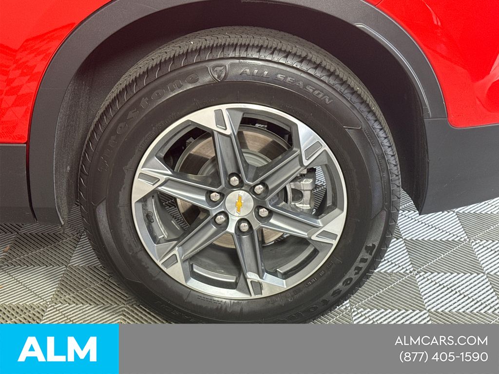 Used 2025 Orange Chevrolet LT image 22