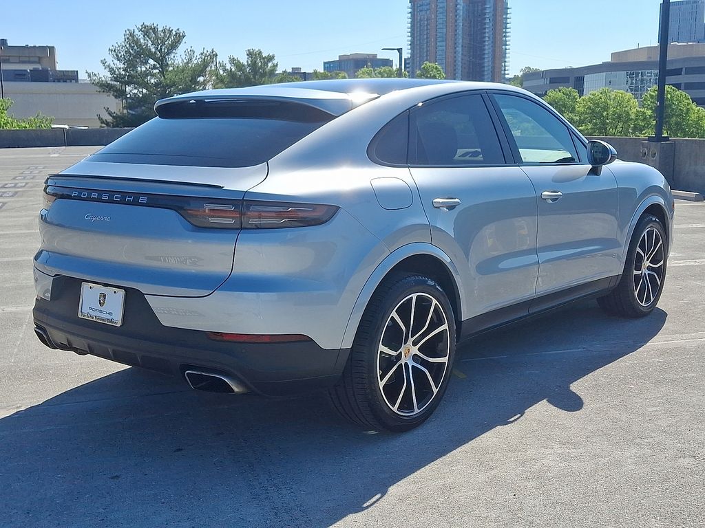 2022 Porsche   8