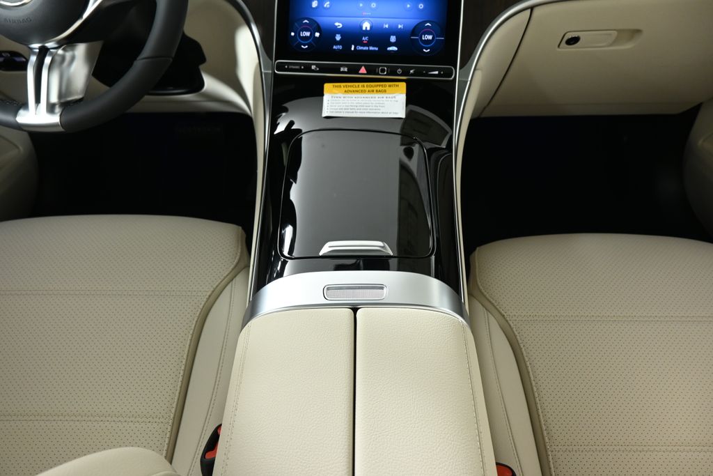 Thumbnail: 2026 Mercedes-Benz GLC - 18