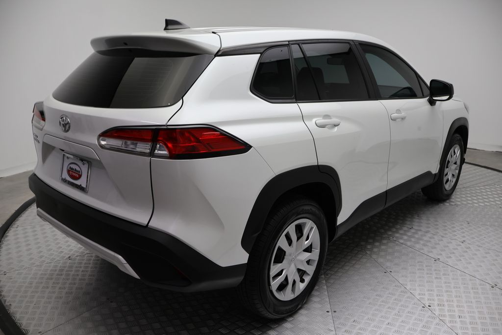 Thumbnail: 2023 Toyota Corolla Cross - 8
