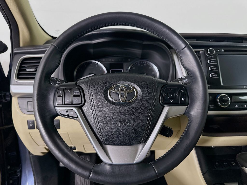 2015 Toyota Highlander XLE 9