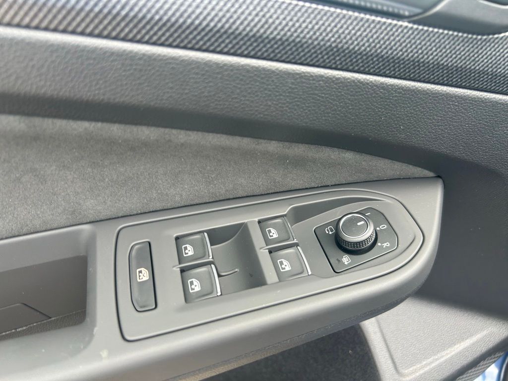 New 2026 Slate Blue Volkswagen 2.0T SE image 47