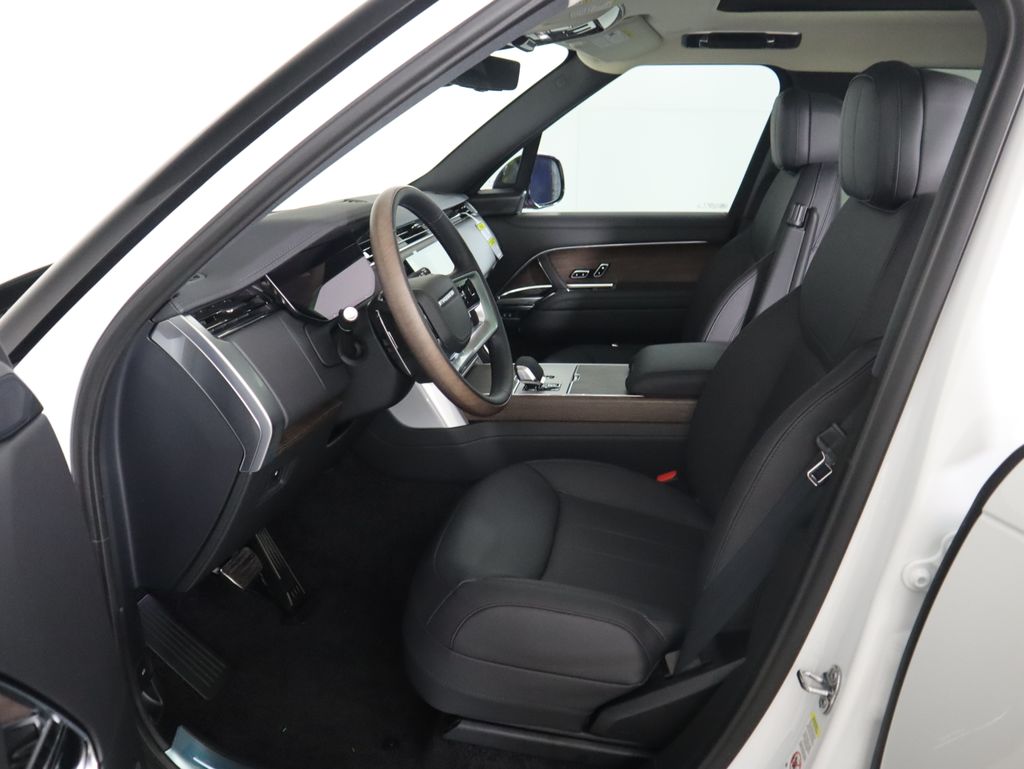 Thumbnail: 2025 Land Rover Range Rover - 21