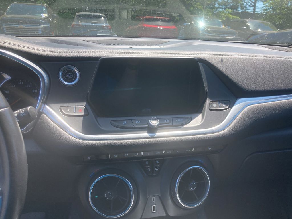 Used 2020 Red Chevrolet LT image 11