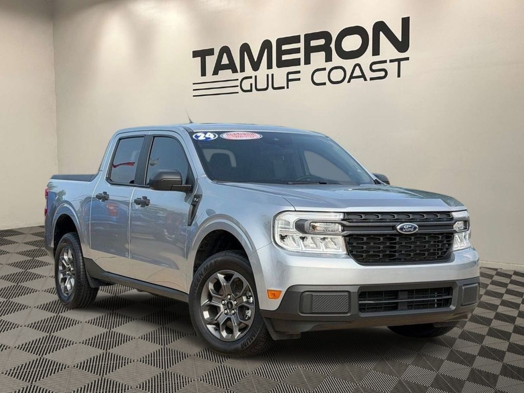 Iconic Silver Metallic 2024 Ford Maverick Pickup Truck Front-Wheel Drive Continuously Variable Transmission