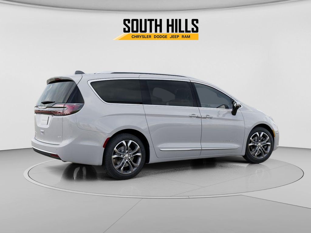 2026 Chrysler Pacifica Pinnacle White at South Hills CDJR