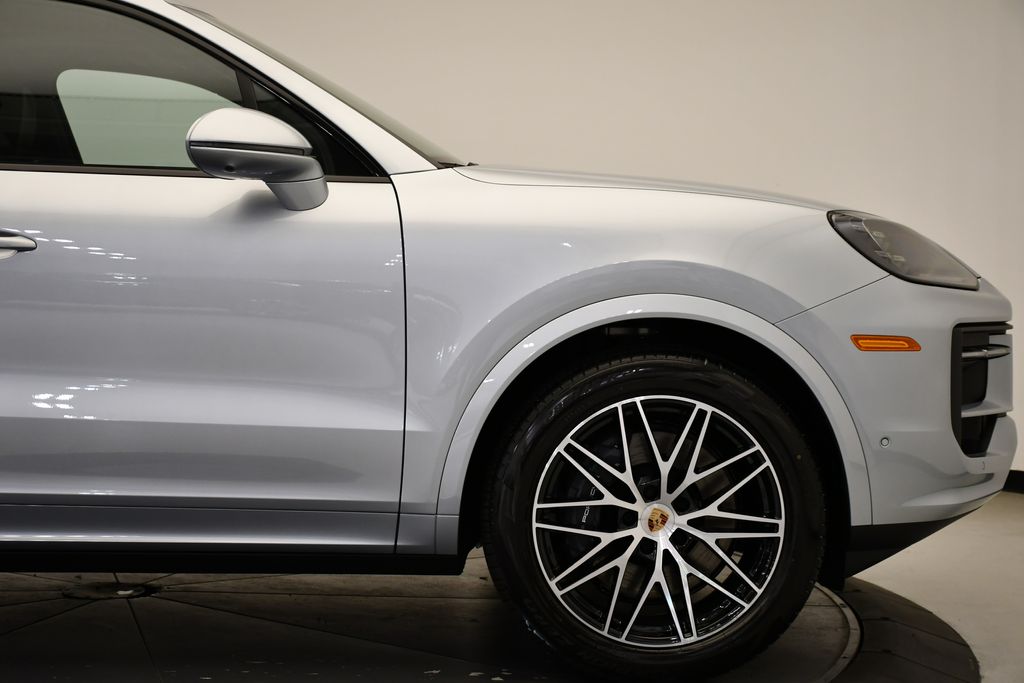 Thumbnail: 2026 Porsche Cayenne - 15