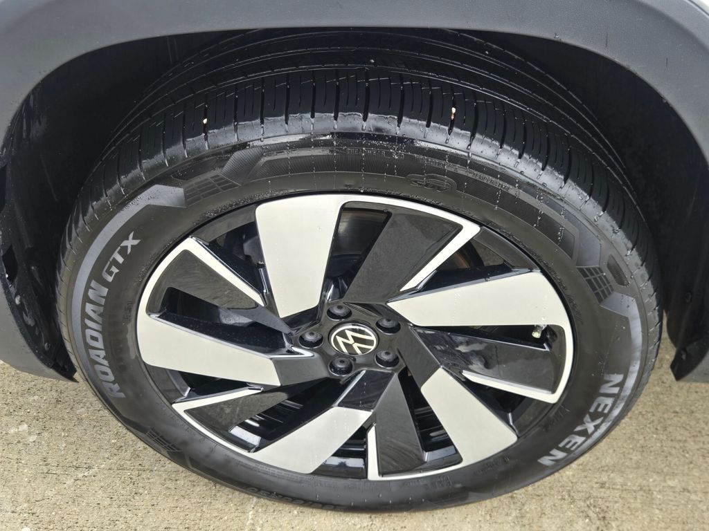 2024 Volkswagen Atlas - $27,000