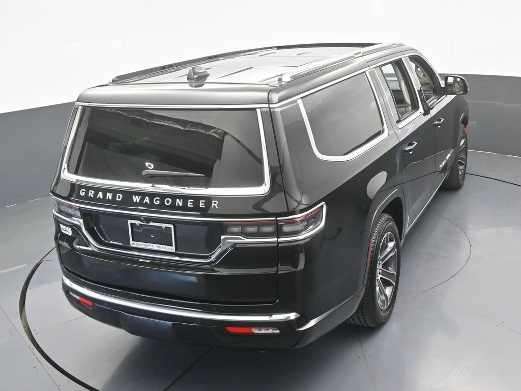 Used 2024 Diamond Black Crystal Pearlcoat Jeep Base image 64