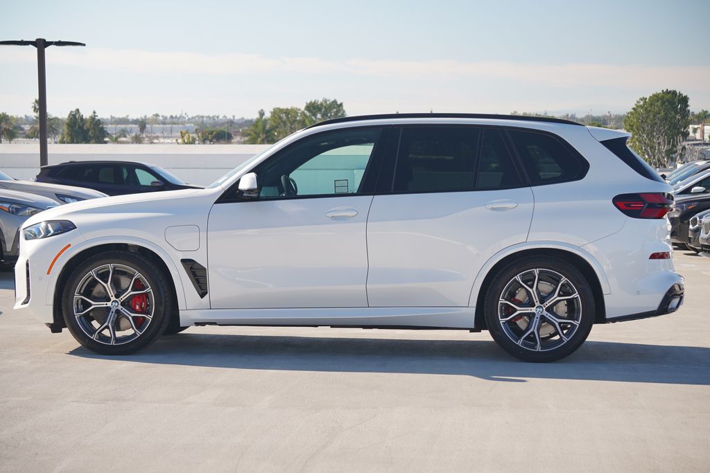 Thumbnail: 2026 BMW X5 - 4