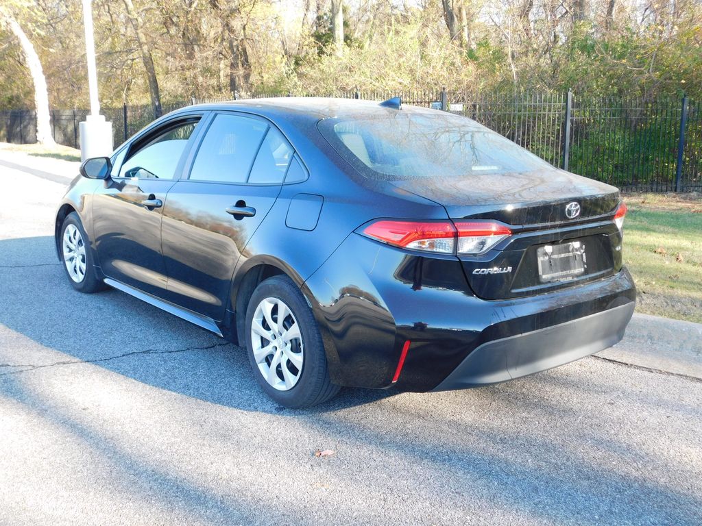 2023 Toyota Corolla LE 3