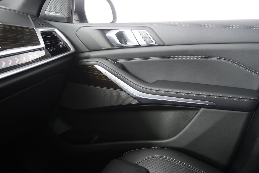 Thumbnail: 2024 BMW X5 - 30