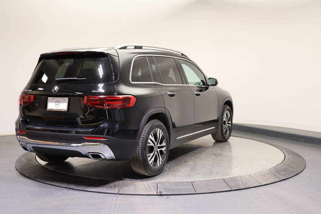 Thumbnail: 2026 Mercedes-Benz GLB - 7