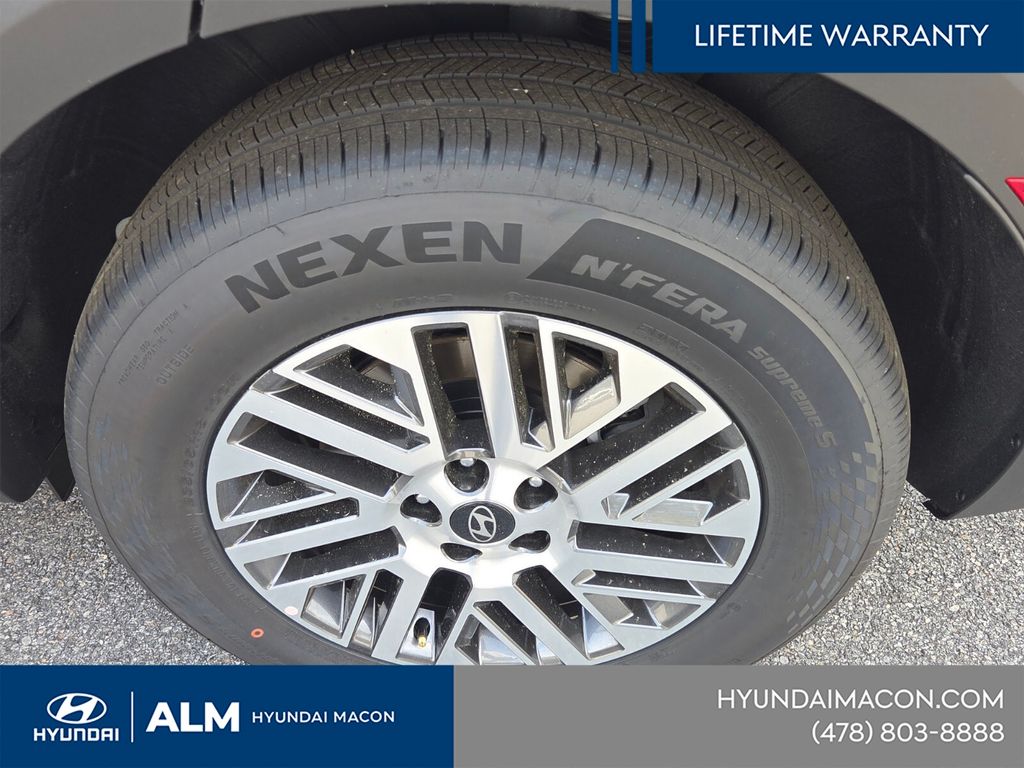 New 2026 White HYUNDAI SEL Premium image 12
