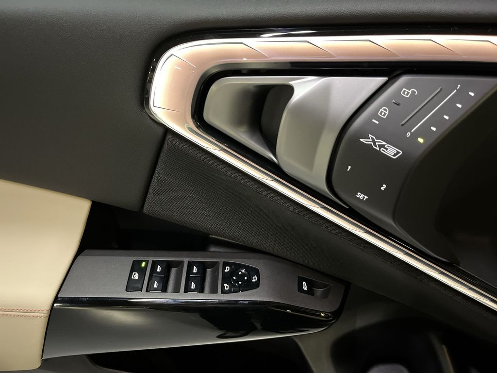 Thumbnail: 2026 BMW X3 - 13