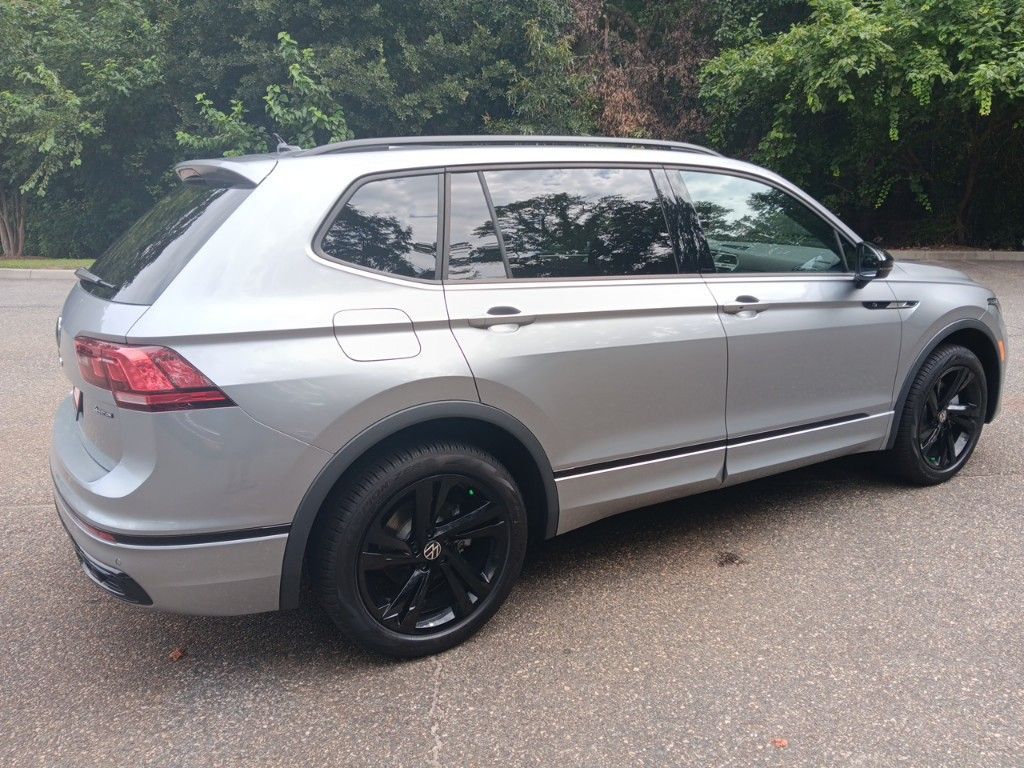 2024 Volkswagen Tiguan 2.0T SE R-Line Black 5