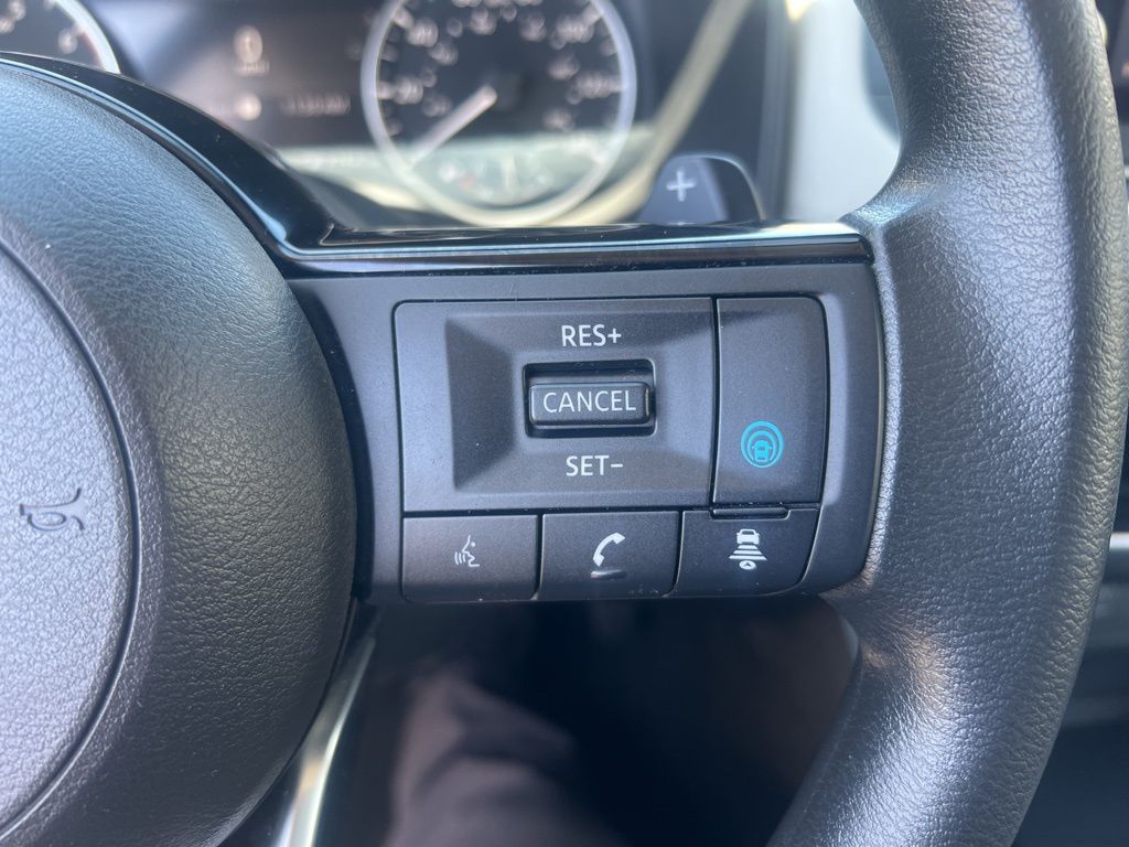 2021 Nissan Rogue SV photo