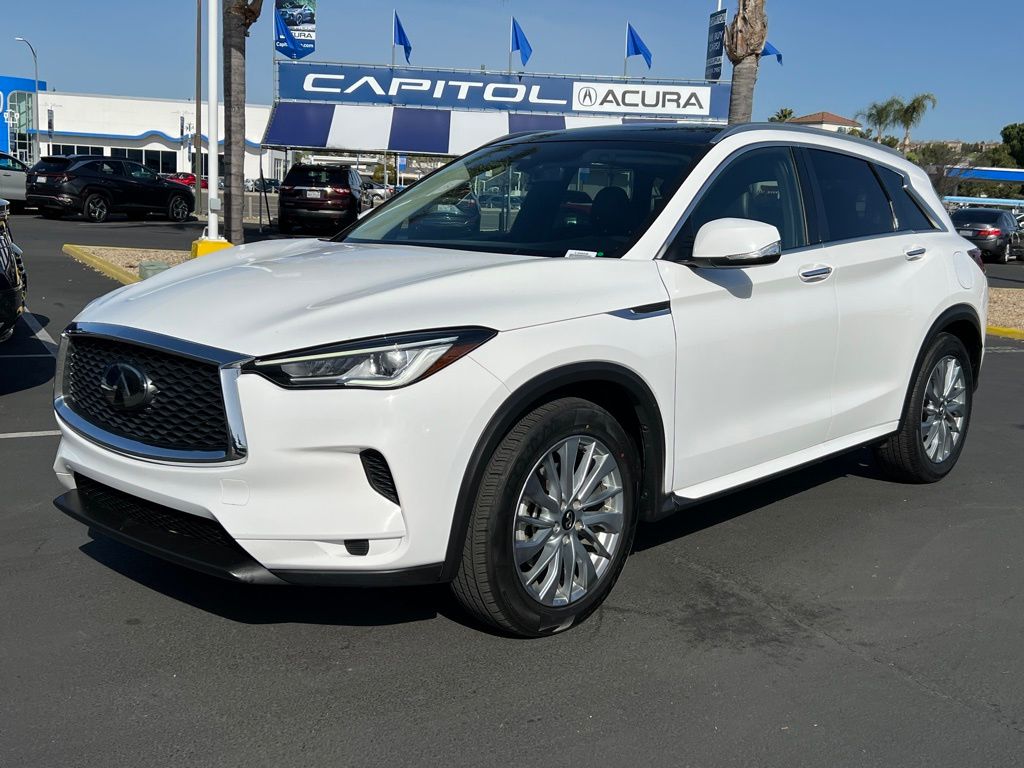 Thumbnail: 2024 INFINITI QX50 - 3