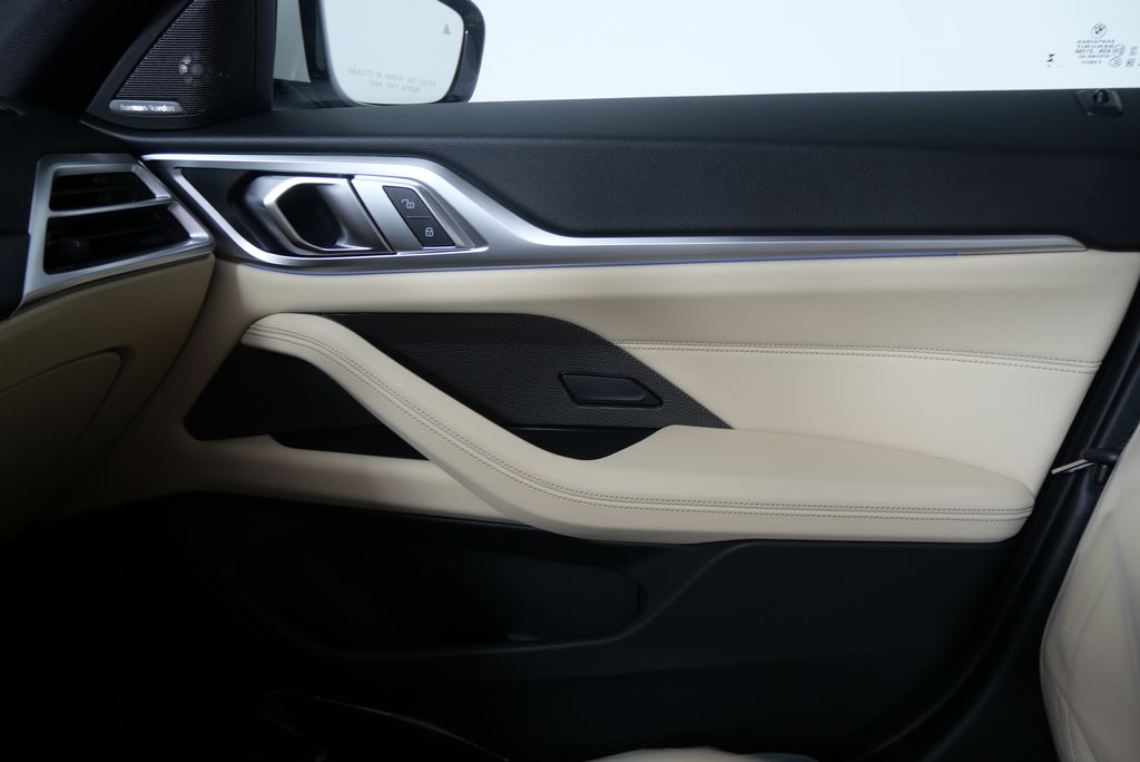 2025 BMW i4 eDrive40 22