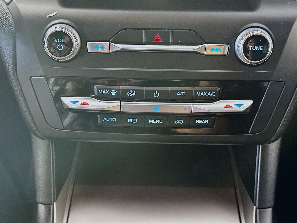 FordExplorer18