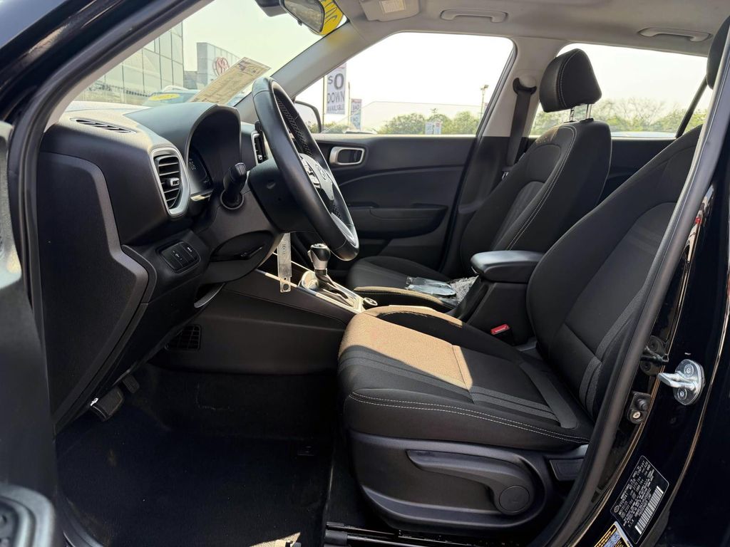 Used 2023 Hyundai Venue SUV