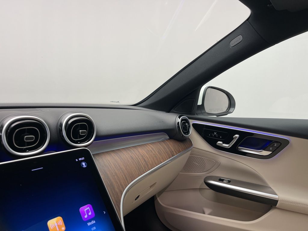 Thumbnail: 2025 Mercedes-Benz C-Class - 21